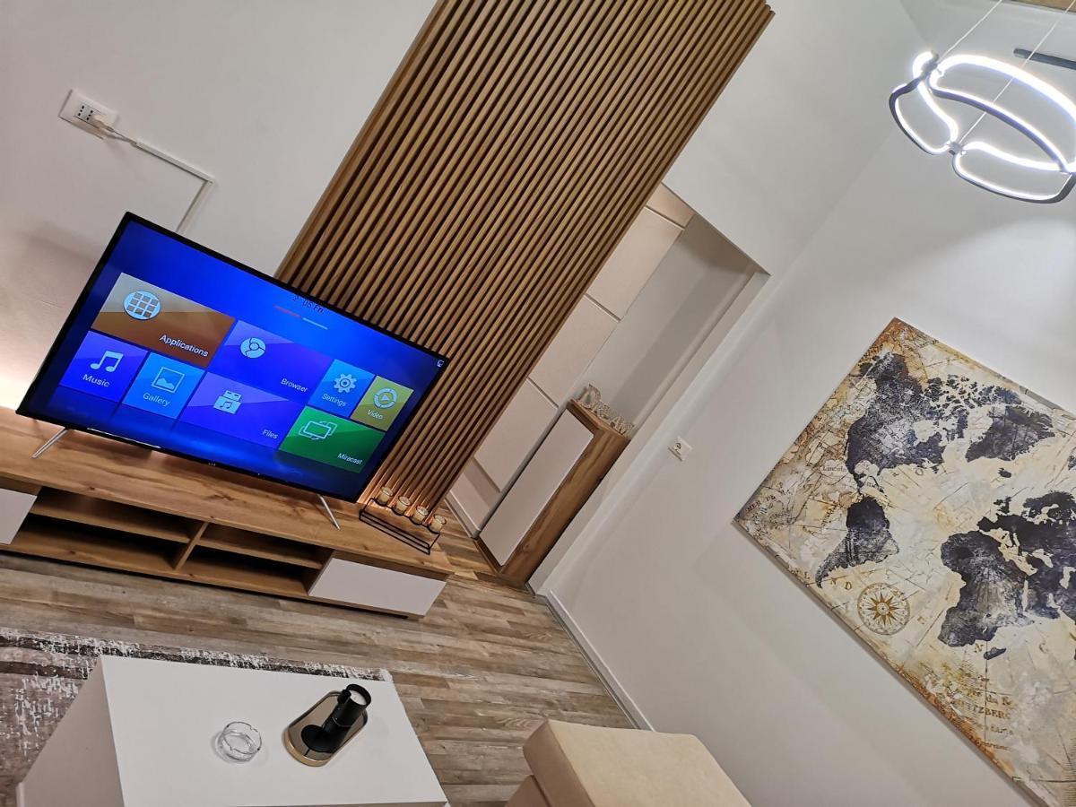 New Modern Apartment In The Center Of Tirana Exterior foto