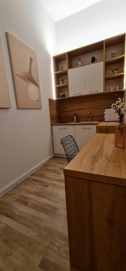 New Modern Apartment In The Center Of Tirana Exterior foto