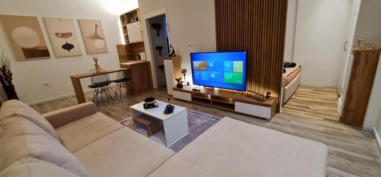 New Modern Apartment In The Center Of Tirana Exterior foto
